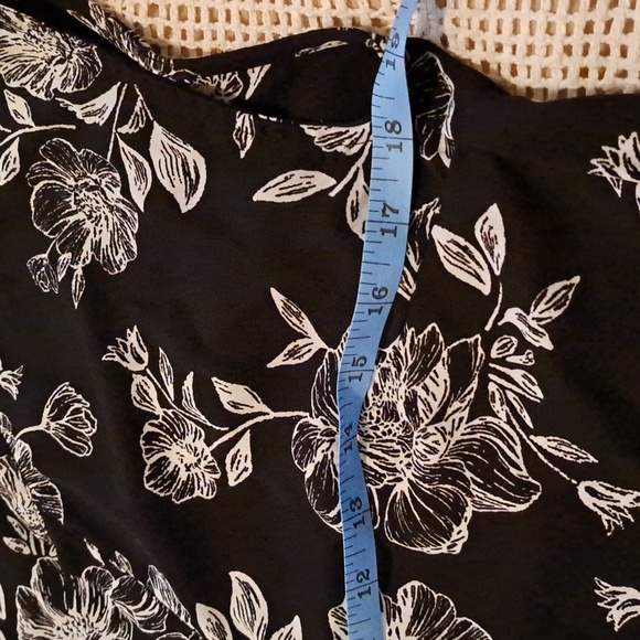 Blouse - Picture 3 of 3